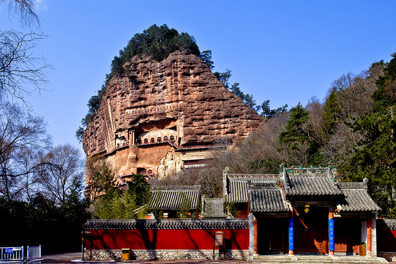 Maijishan-Grottoes-in-Tianshui-city-Gansu-08.jpg